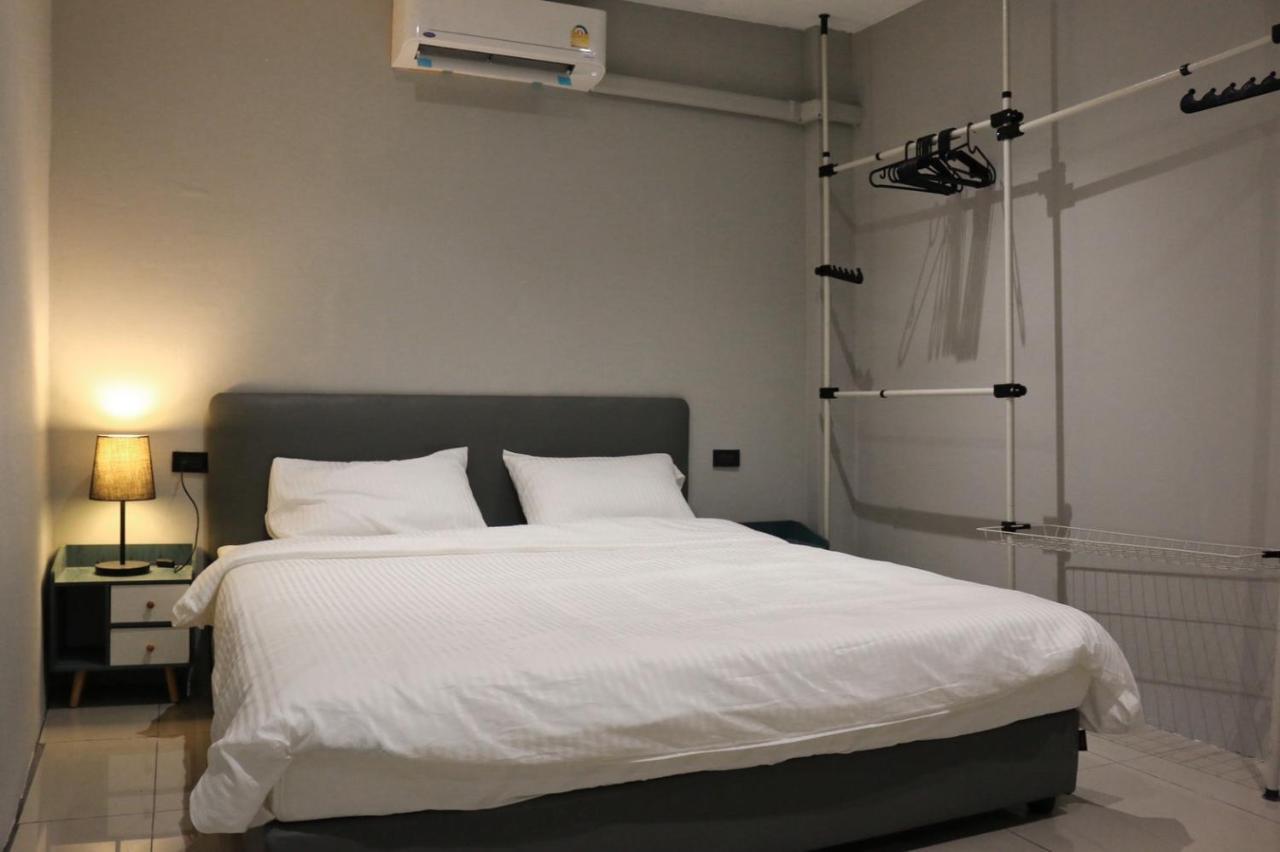 Aparthotel Nato House Ekkamai à Bangkok Extérieur photo