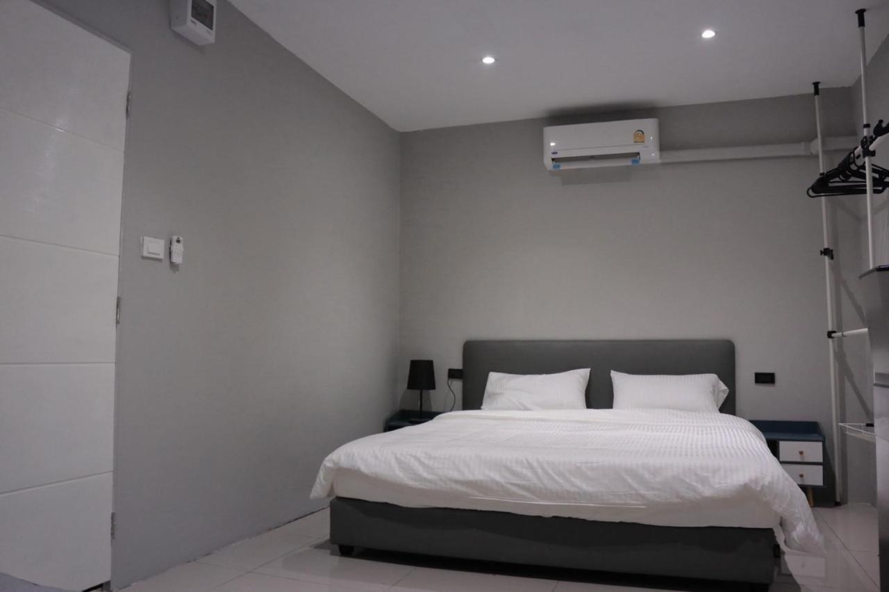 Aparthotel Nato House Ekkamai à Bangkok Extérieur photo